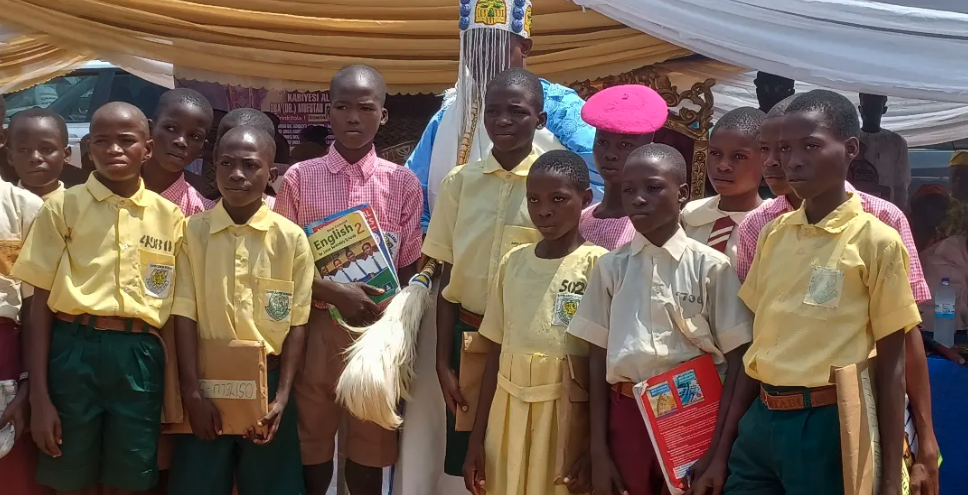 Sopen Lukale Of Oke Sopen Installs New Chiefs, Grants Scholarship To Students